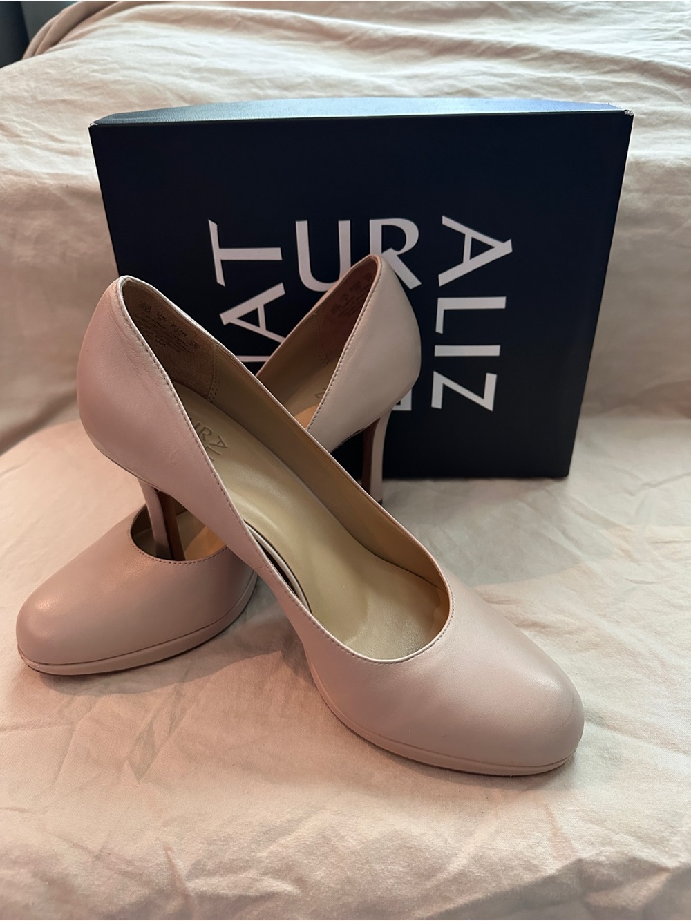 Naturalizer Light Pink/Tan Leather High Heel Pumps